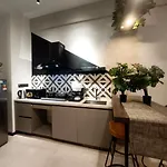 6Pax 2Br Kl118 View 5Min To Train Station